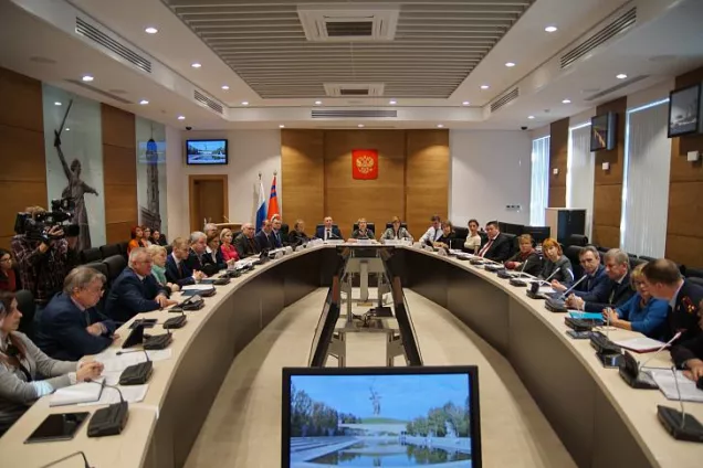 Областные депутаты намерены ограничить торговлю никотиносодержащими изделиями на территории региона