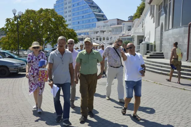 Депутаты Севастополя  обсудили состояние пляжа на мысе Хрустальный