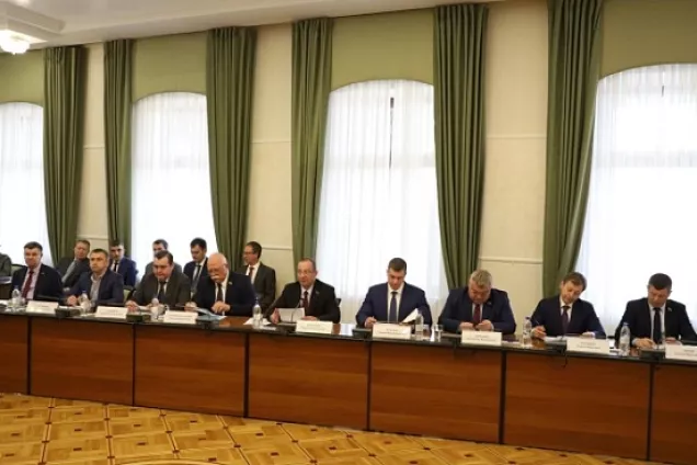 Кубанские парламентарии обсудили развитие Усть-Лабинского района