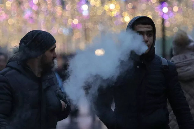 74 % участников опроса поддержали полный запрет вейпов