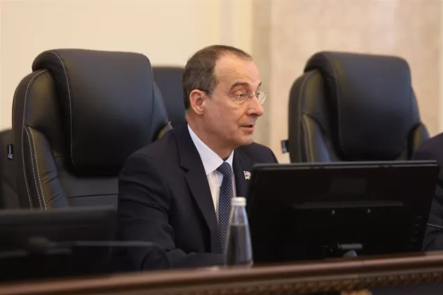 Спикер ЗСК Юрий Бурлачко рассказал СМИ о формировании повестки дня очередного заседания кубанского парламента