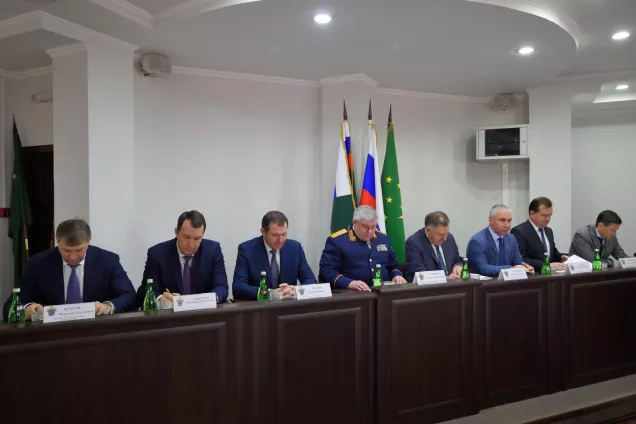 В.Нарожный принял участие в подведении итогов работы Следственного комитета