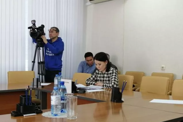 
Запрет на никотиносодержащую продукцию детям, меры социальной поддержки для категории «дети войны» и почетное звание Республики Калмыкия «Населенный пункт воинской доблести»